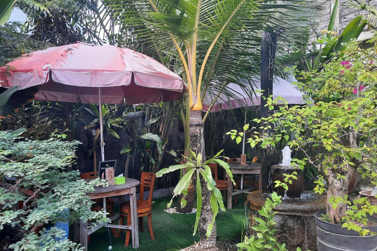 Oyo 3901 Kubu Kenak Hotel Seminyak  Ngoại thất bức ảnh